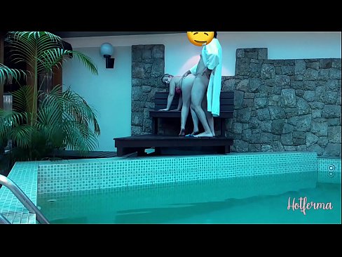 ❤️ Boss xizmetkarê vedixwîne hewzê, lê nikarî li ber germiyekê bisekine ❌ Porno li porno ku.sexygirlspics.ru ﹏